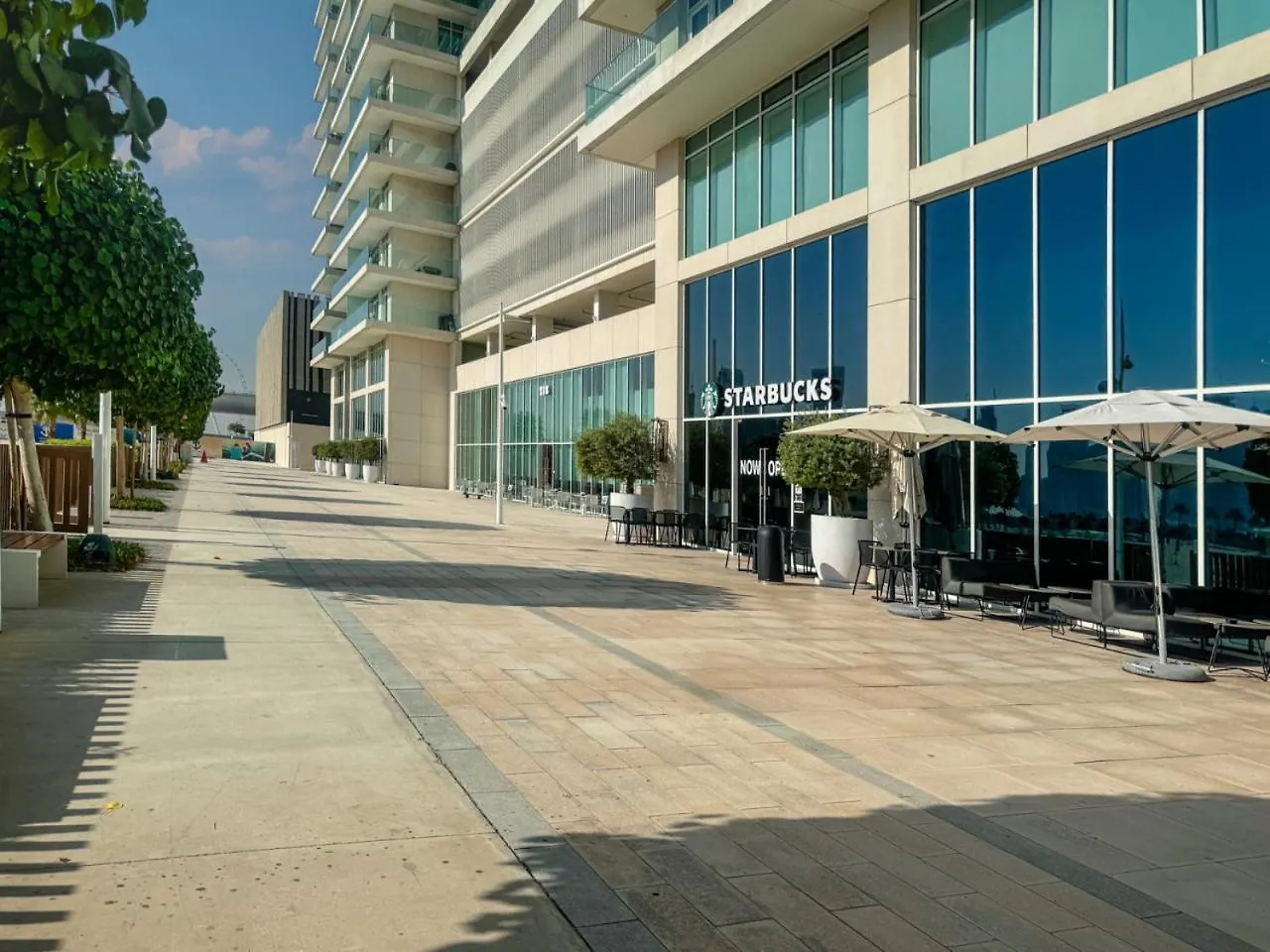 Sleek 1-Bedroom Beachfront Escape In Marina Vista Dubai Apartment